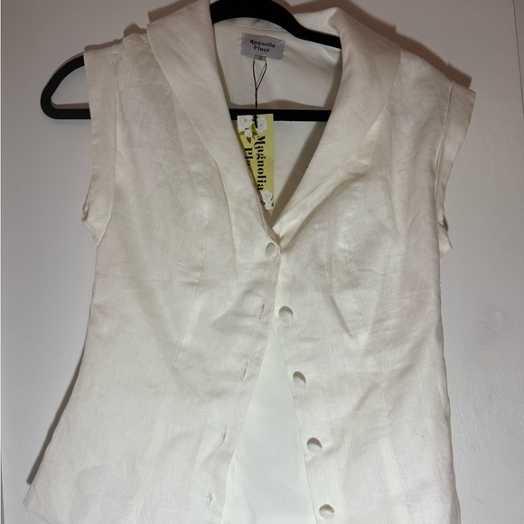 Magnolia Cream Button-Down Women Top - Picture 1 of 5